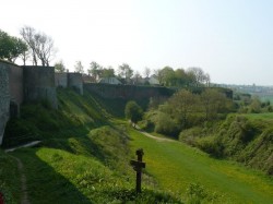 Les remparts par le dessous