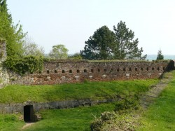 les remparts de la citadelle.