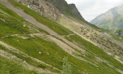 Passage sur les éboulis.